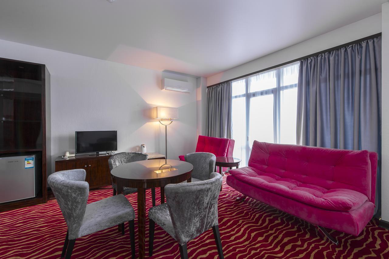 Sunrise Garden Hotel 3* Gagry Zewnętrze zdjęcie