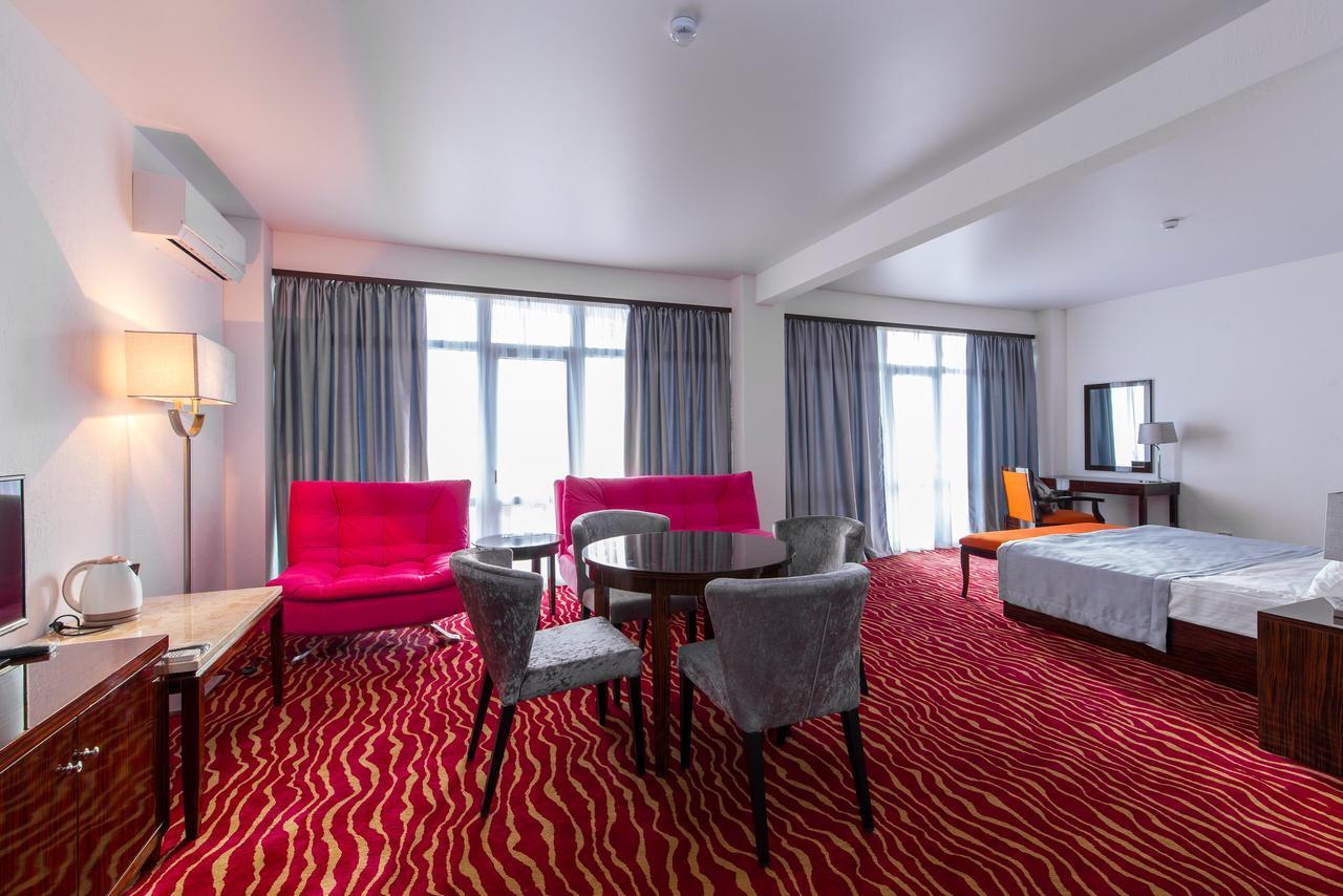 Sunrise Garden Hotel 3* Gagry Zewnętrze zdjęcie