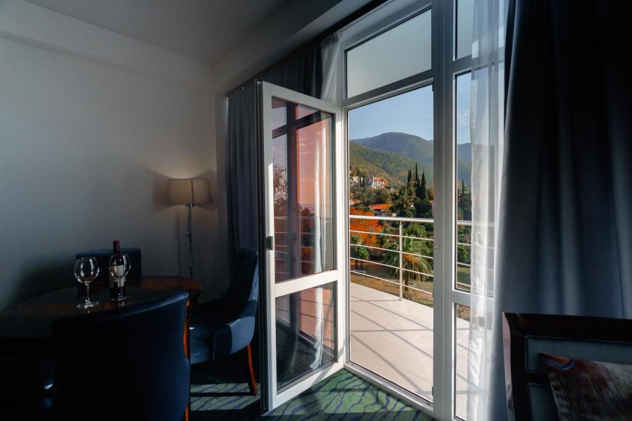 Sunrise Garden Hotel 3* Gagry Zewnętrze zdjęcie